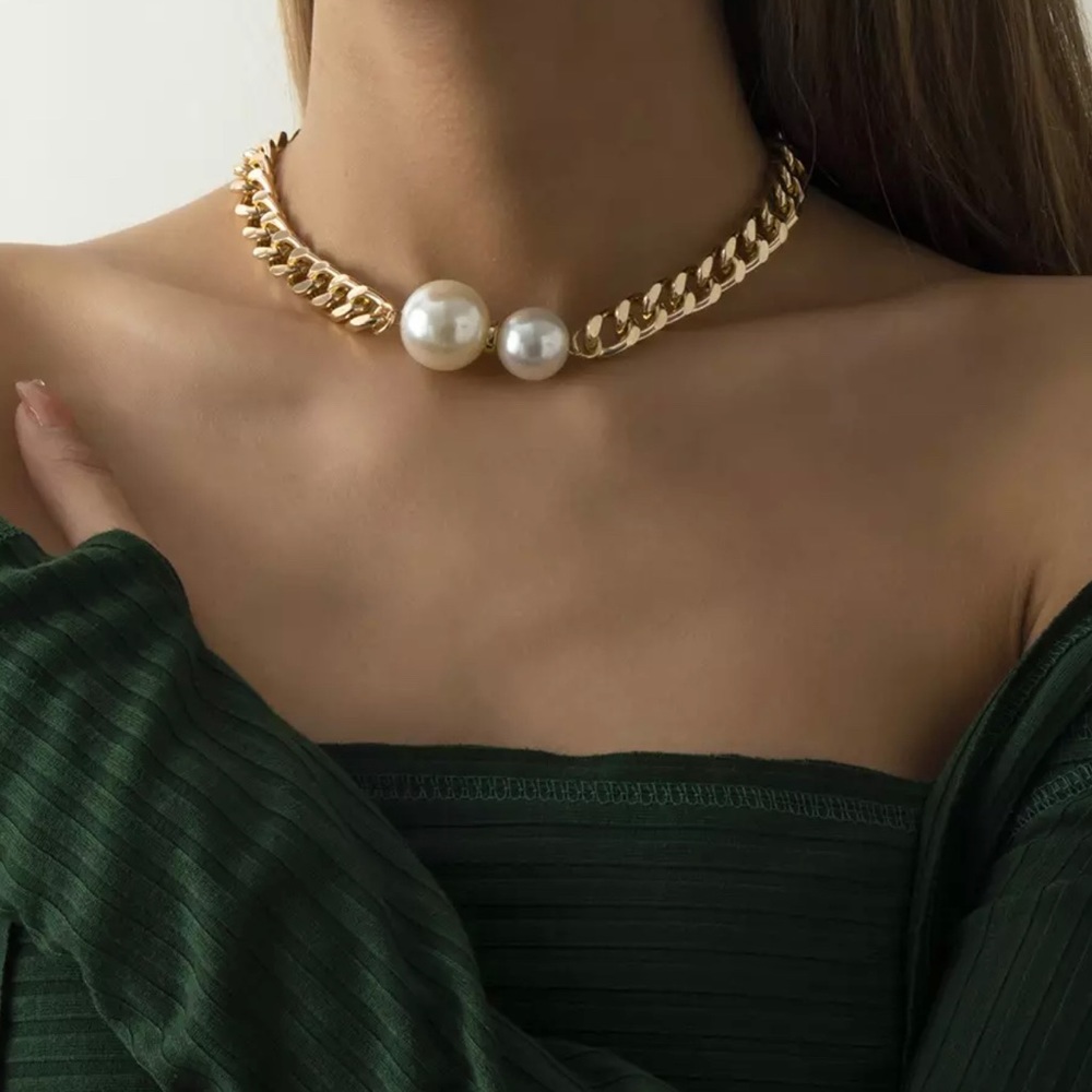 🆕 Round Pearl Pendant Necklace Cuban Link Chain